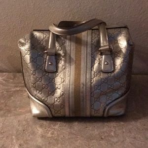 Rare Gucci bag. Excellent condition! Pretty!